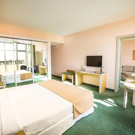 Beatriz Costa & Spa Hotel 4*