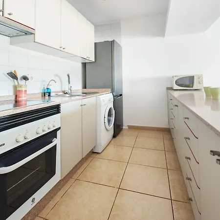 Lanzahost Larimar Apartment *