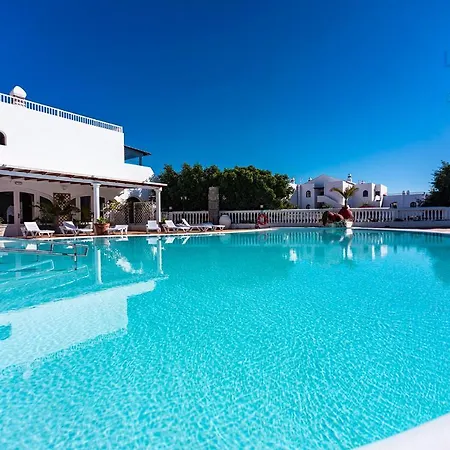 Buganvillas Apartament *