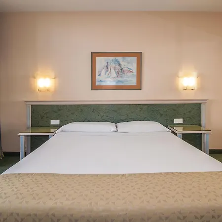 Beatriz Costa & Spa 4*
