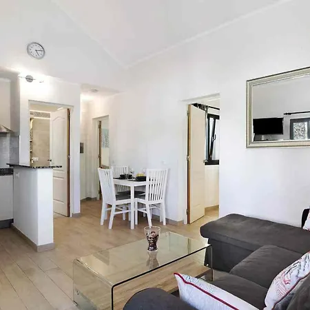 La Roca Apartment