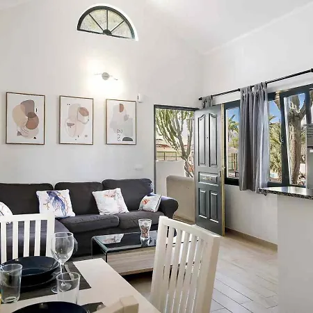 Apartment La Roca *