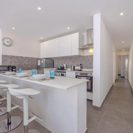 Apartament Sea Breeze Two Bedroom *