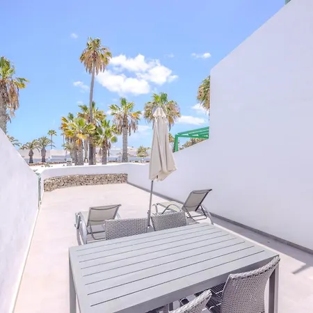 Sea Breeze Two Bedroom Apartament Costa Teguise