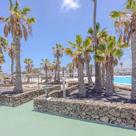 Sea Breeze Two Bedroom Apartament Costa Teguise
