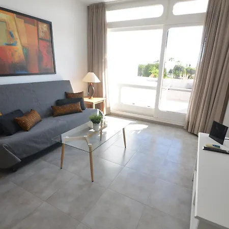Miri Costa Teguise