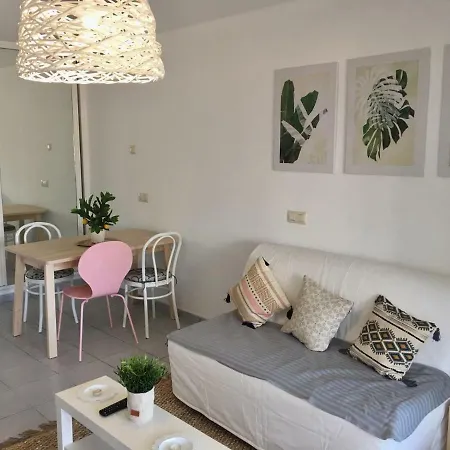 Luxury Estudio En Playa Roca A Primera Linea Del Mar * Costa Teguise