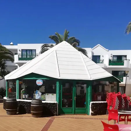 Marina Beach-apartamentos Tahiche Apartment