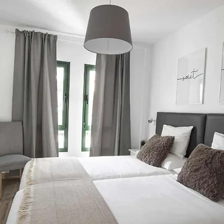 Apartment Holyhome Premium 101 *
