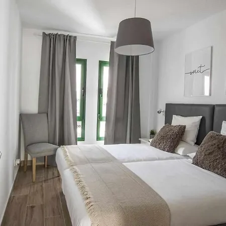 Apartment Holyhome Premium 101 *