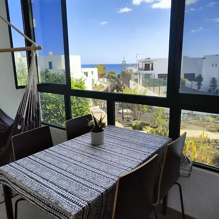 Apartamento Ailana Frente Al Mar Y Con Piscina Costa Teguise