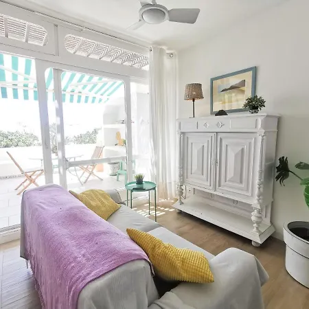 Charlie's Molinos Apartment