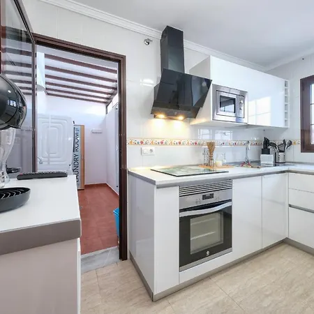 Case de vacanță Casa Yare, Shared Pool, Air-con, Fast Wifi