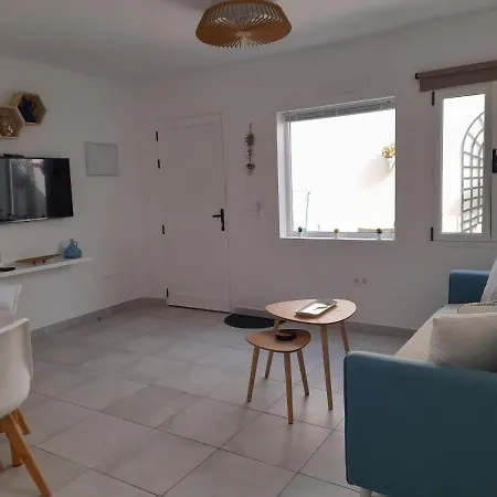 Apartment Paseo Del Mar- Playa Roca Sea Front Access - Free Ac - Wifi *
