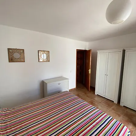 First Floor With Sea View, Apartamento *