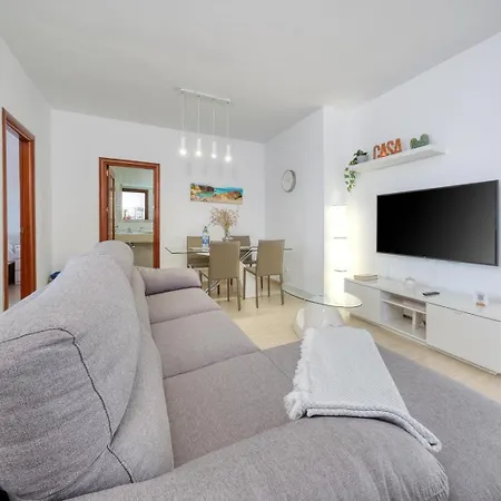 Case de vacanță Casa Yare, Shared Pool, Air-con, Fast Wifi *