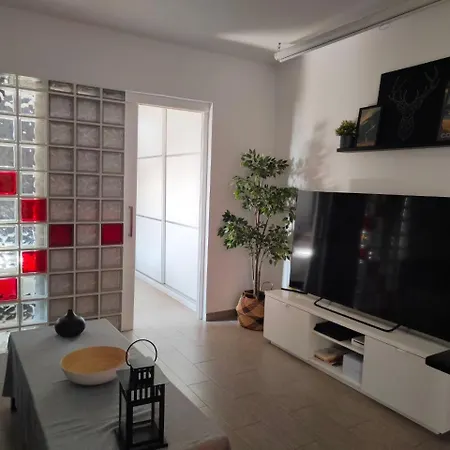 Apartamento Ailana Frente Al Mar Y Con Piscina Costa Teguise