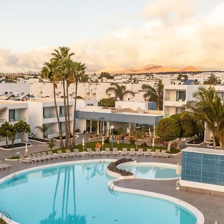 Oasis Lanz Beach Mate Hotel