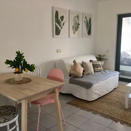 Apartment Luxury Estudio En Playa Roca A Primera Linea Del Mar