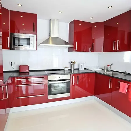 Daruma 3-bedroom Penthouse With Sea Views *