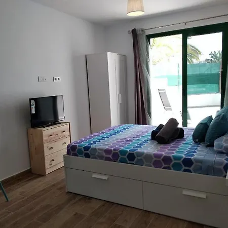 Marina Beach-apartamentos Tahiche Apartment