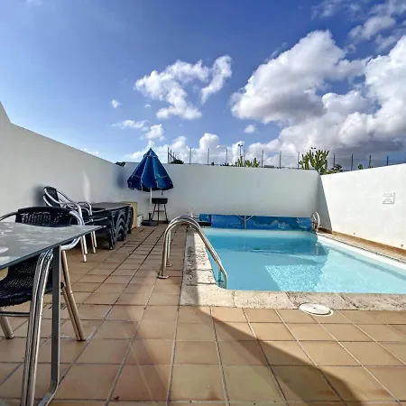 Villa Rosa Gadis Costa Teguise