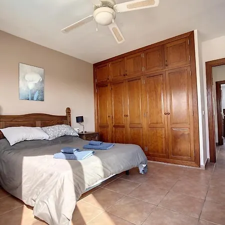 Rosa Gadis Villa