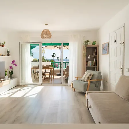 Holiday home El Balcon del Mar-shared pool, tennis court and sea view