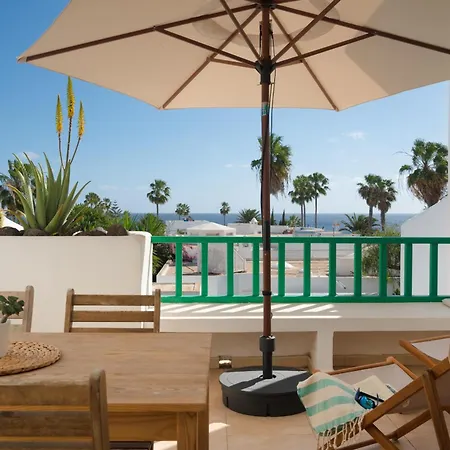 Holiday home El Balcon del Mar-shared pool, tennis court and sea view Costa Teguise